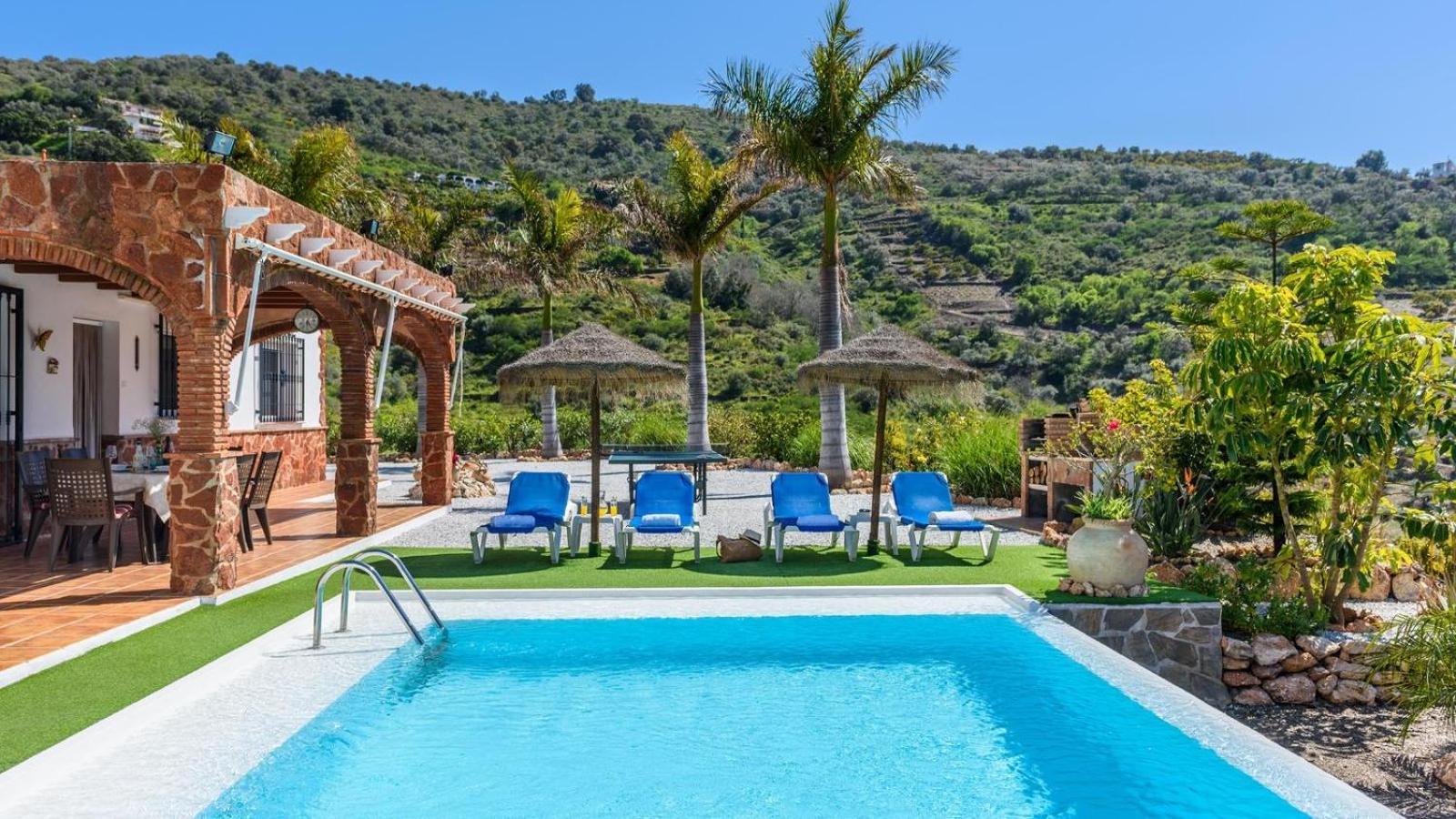 Villa Las Palmeras De Torrox By Ruralidays Экстерьер фото